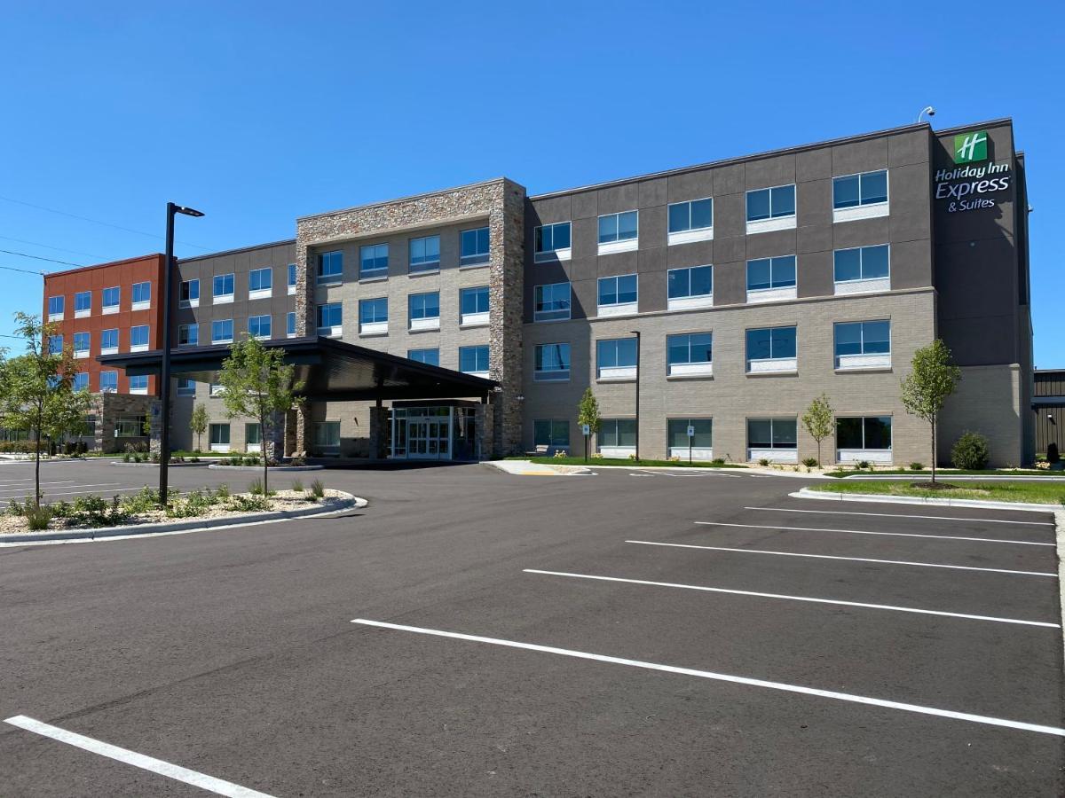 Holiday Inn Express & Suites - Madison West - Middleton By Ihg Esterno foto