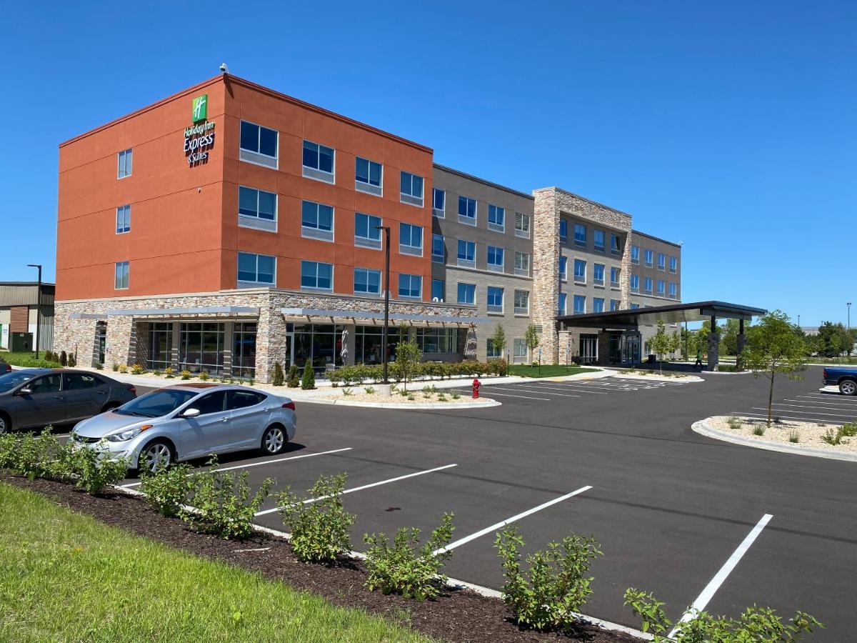 Holiday Inn Express & Suites - Madison West - Middleton By Ihg Esterno foto