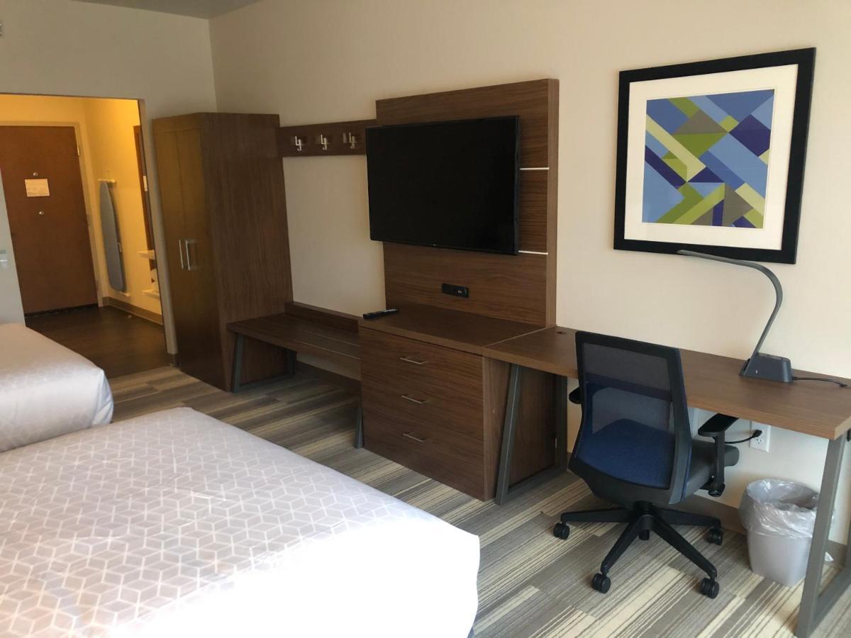 Holiday Inn Express & Suites - Madison West - Middleton By Ihg Esterno foto
