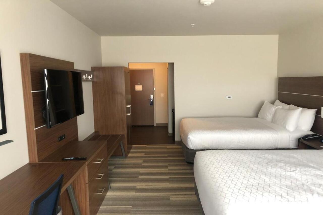Holiday Inn Express & Suites - Madison West - Middleton By Ihg Esterno foto