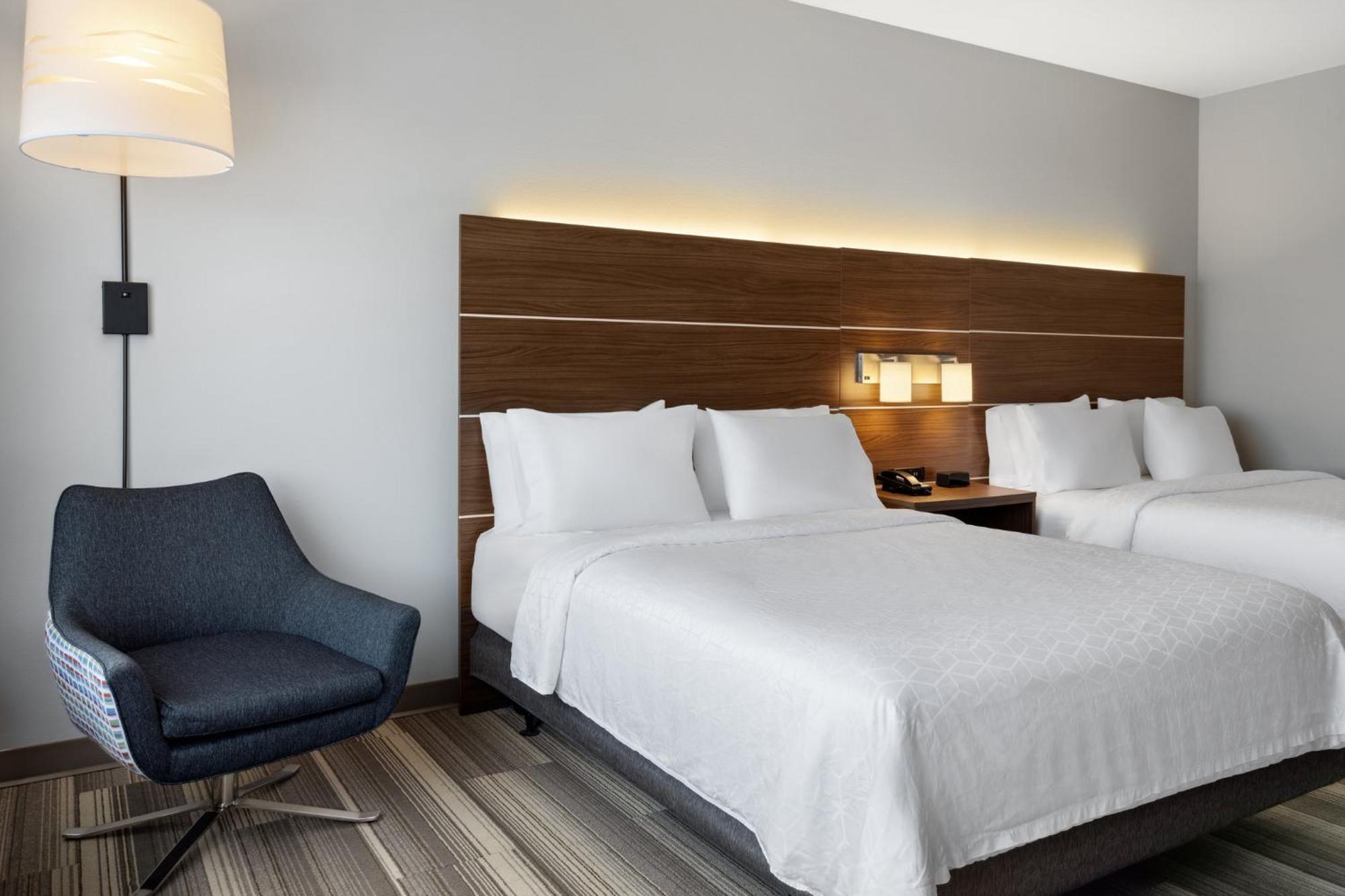 Holiday Inn Express & Suites - Madison West - Middleton By Ihg Esterno foto