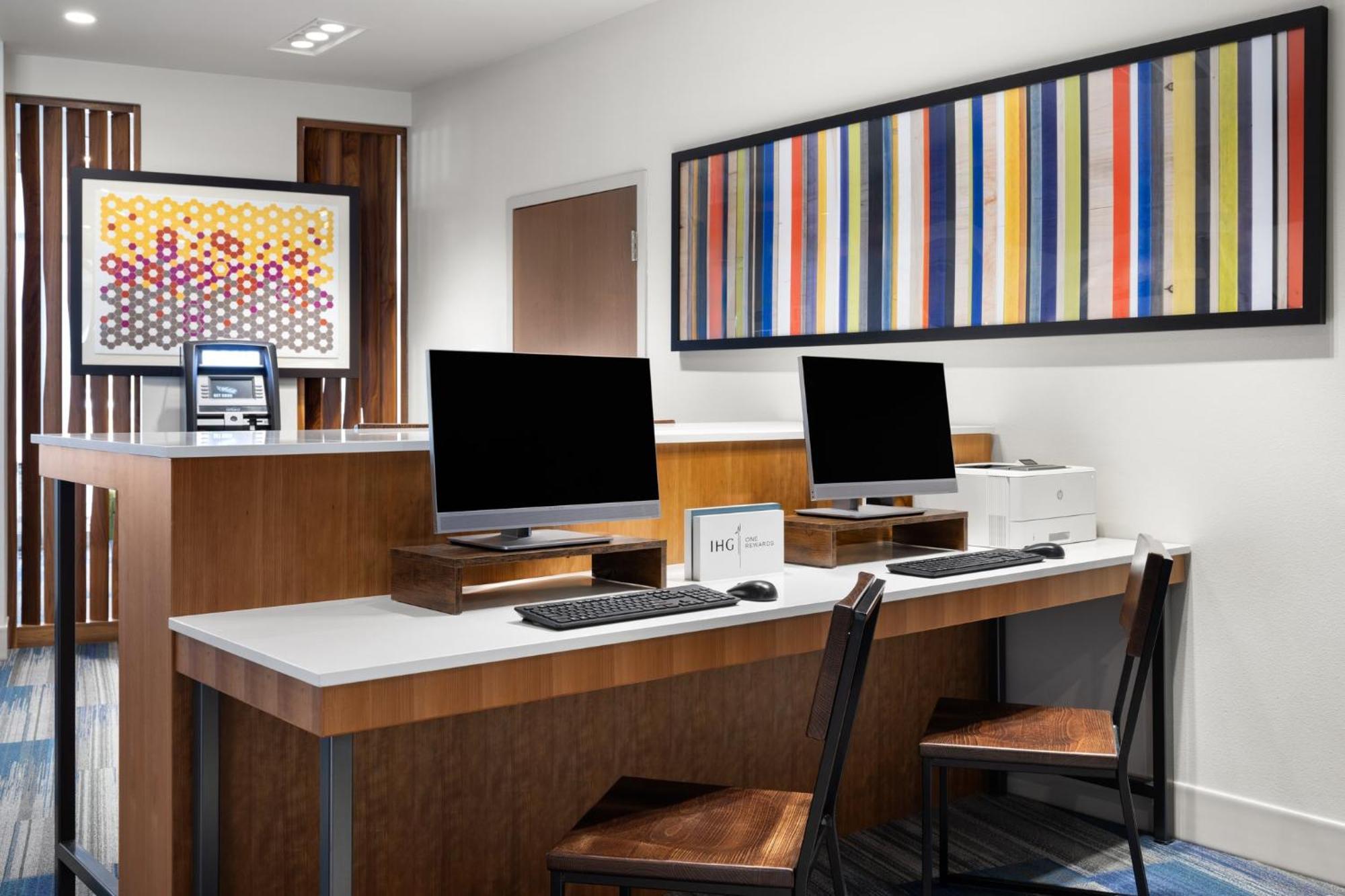 Holiday Inn Express & Suites - Madison West - Middleton By Ihg Esterno foto