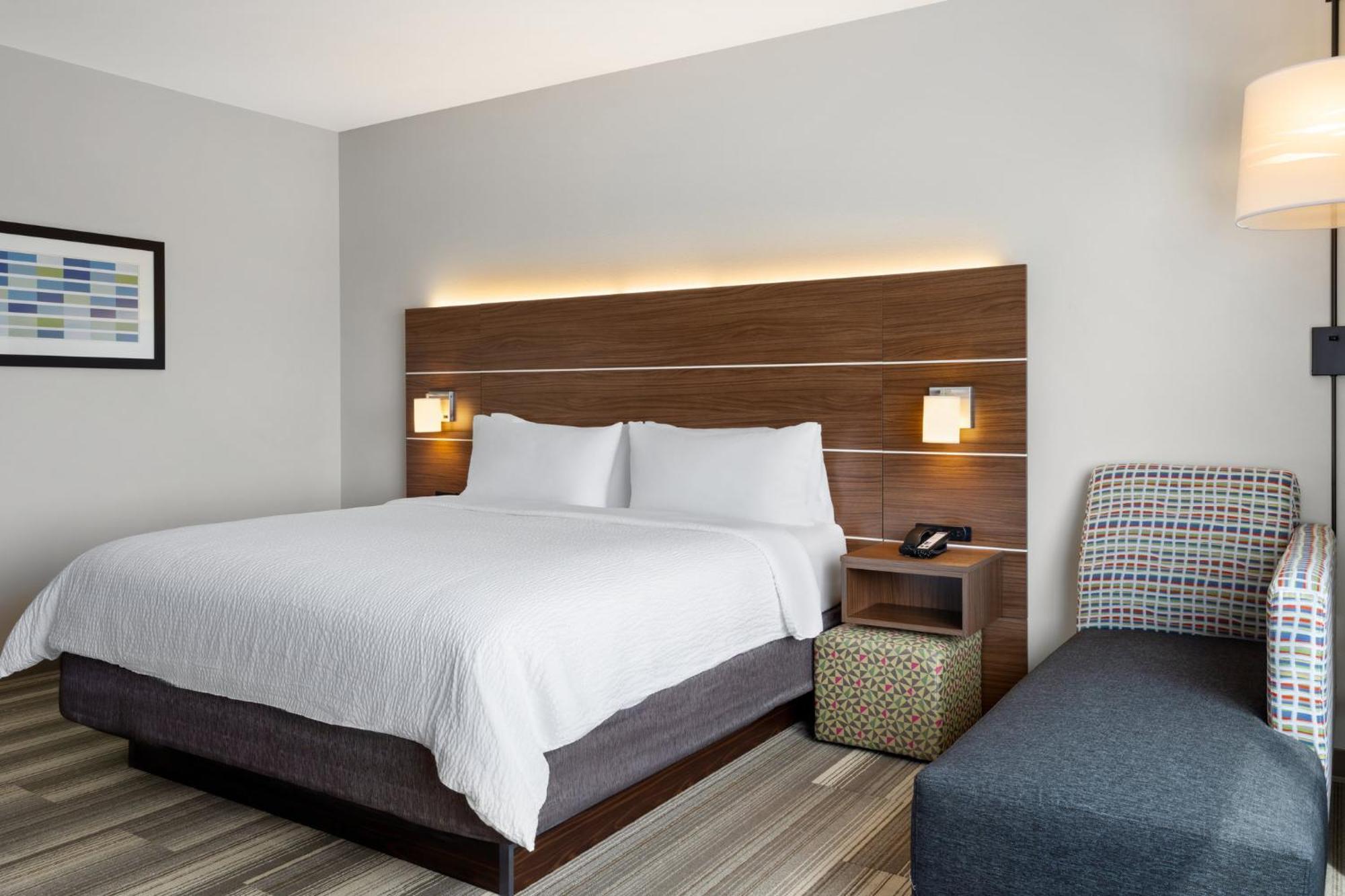 Holiday Inn Express & Suites - Madison West - Middleton By Ihg Esterno foto