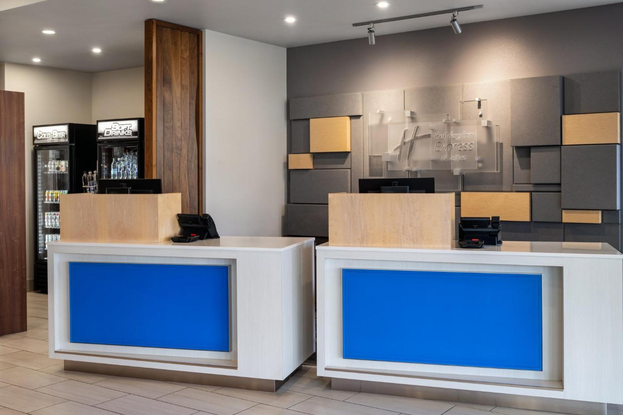 Holiday Inn Express & Suites - Madison West - Middleton By Ihg Esterno foto