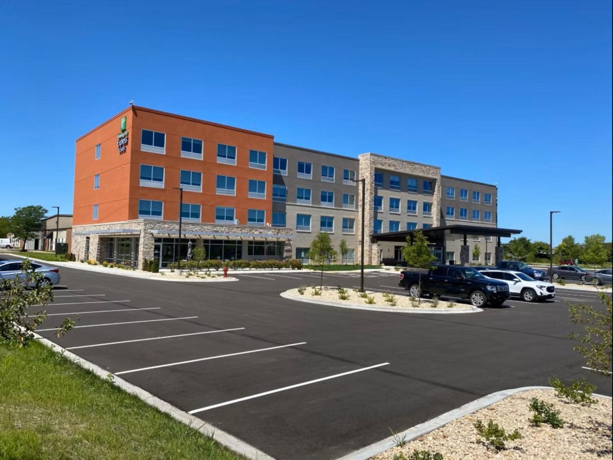 Holiday Inn Express & Suites - Madison West - Middleton By Ihg Esterno foto
